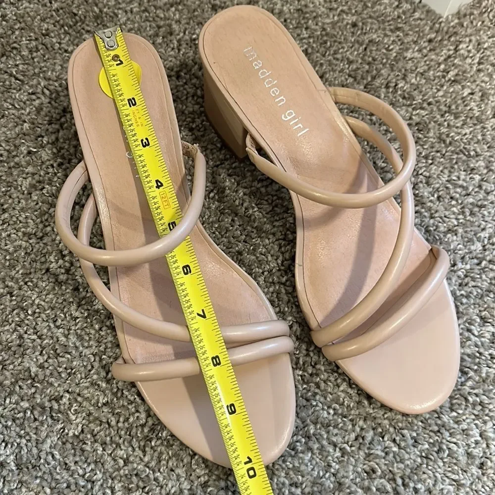 NWOT Madden Girl Nude Heeled Sandal Size 9